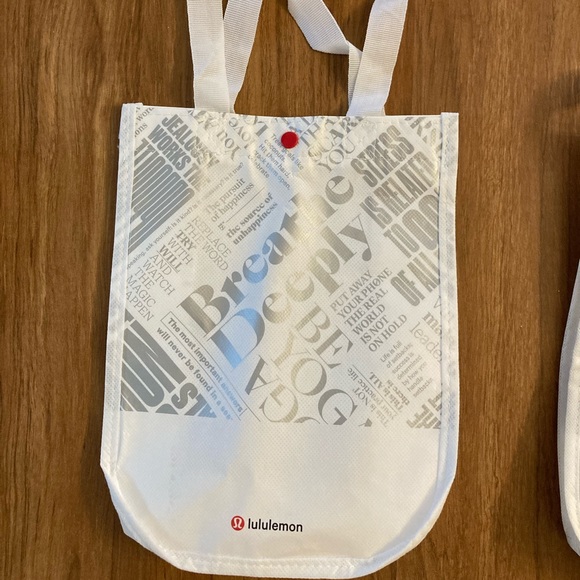 (3) Lululemon reusable bags - Picture 4 of 4